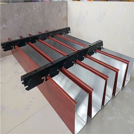 木纹铝方通铝方通吊顶型材U型铝方通长条吊顶型号定制