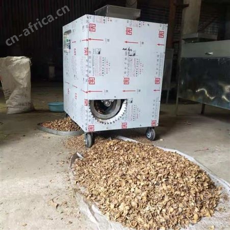 新疆巴楚木核桃壳仁分离机 核桃粉碎取仁机 不锈钢去核桃壳机
