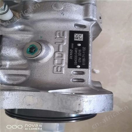 小松pc70-8挖掘机柴油泵6271-71-1110