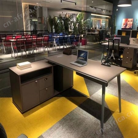 办公屏风工位桌 旭峰家具 定制工位桌厂家 职员工位桌厂家 现货供应