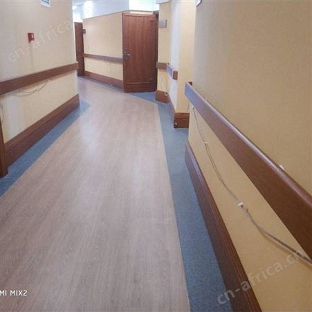 上海养老院走廊扶手 树脂扶手 木头扶手 柚木色 红木颜色扶手过道通道