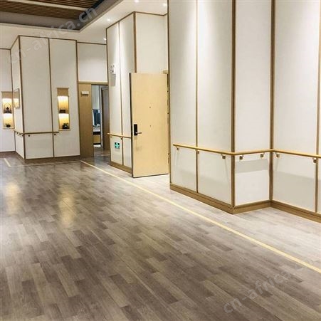 重庆日式养老院走廊树脂扶手过道圆形PVC木纹扶手