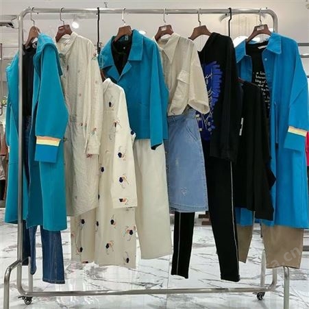 广州十三行2022春夏铺货杂款包品牌折扣女装剪标货源批发