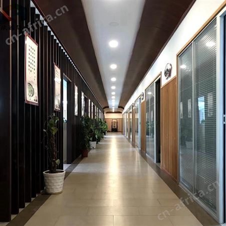 84款欧诺比量齐观泰安玻璃隔断百叶-高隔断厂家-办公室磨砂屏风施工