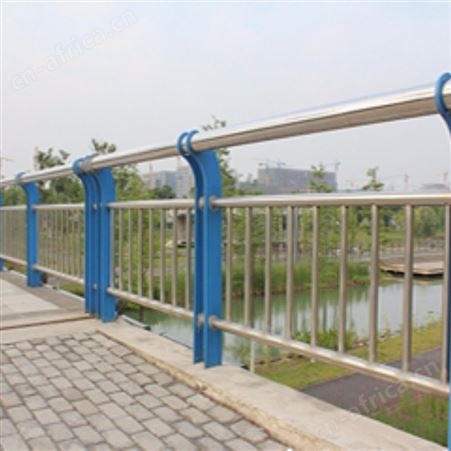 304不锈钢复合管桥梁护栏 现货直销河道景观防护栏 耐腐蚀高架桥防撞栏杆报价