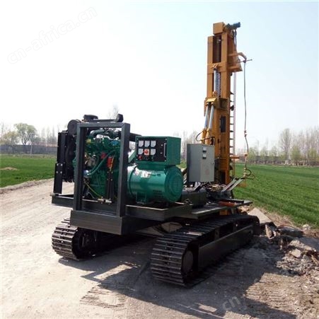 公路护栏太阳能打桩机 光伏履带式旋转钻孔机 大型电动