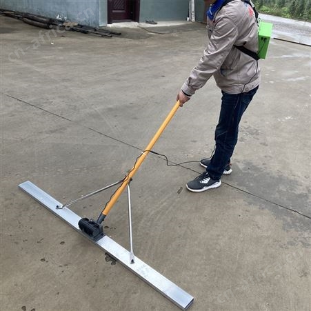 汽油混凝土振平尺 手扶式地面整平机 水泥刮平尺