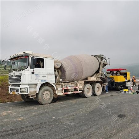 单缸柴油机轮胎式路肩石滑模机 自走式路牙石成型机科特威尔机械