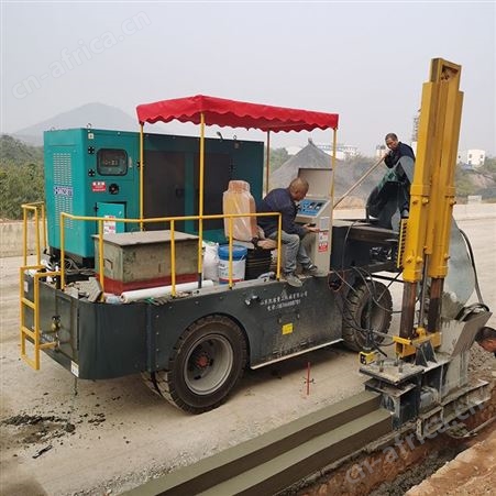 科特威尔现机直发沟渠成型机 梯形水渠机 水沟滑膜机