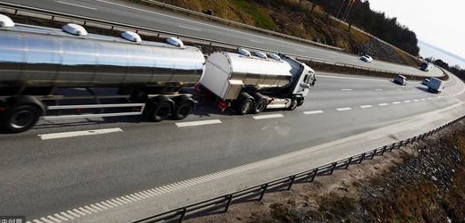 危化品运输车.png 危化品运输车.png