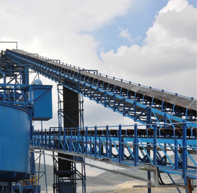 大倾角皮带输送机的3大优势.txt